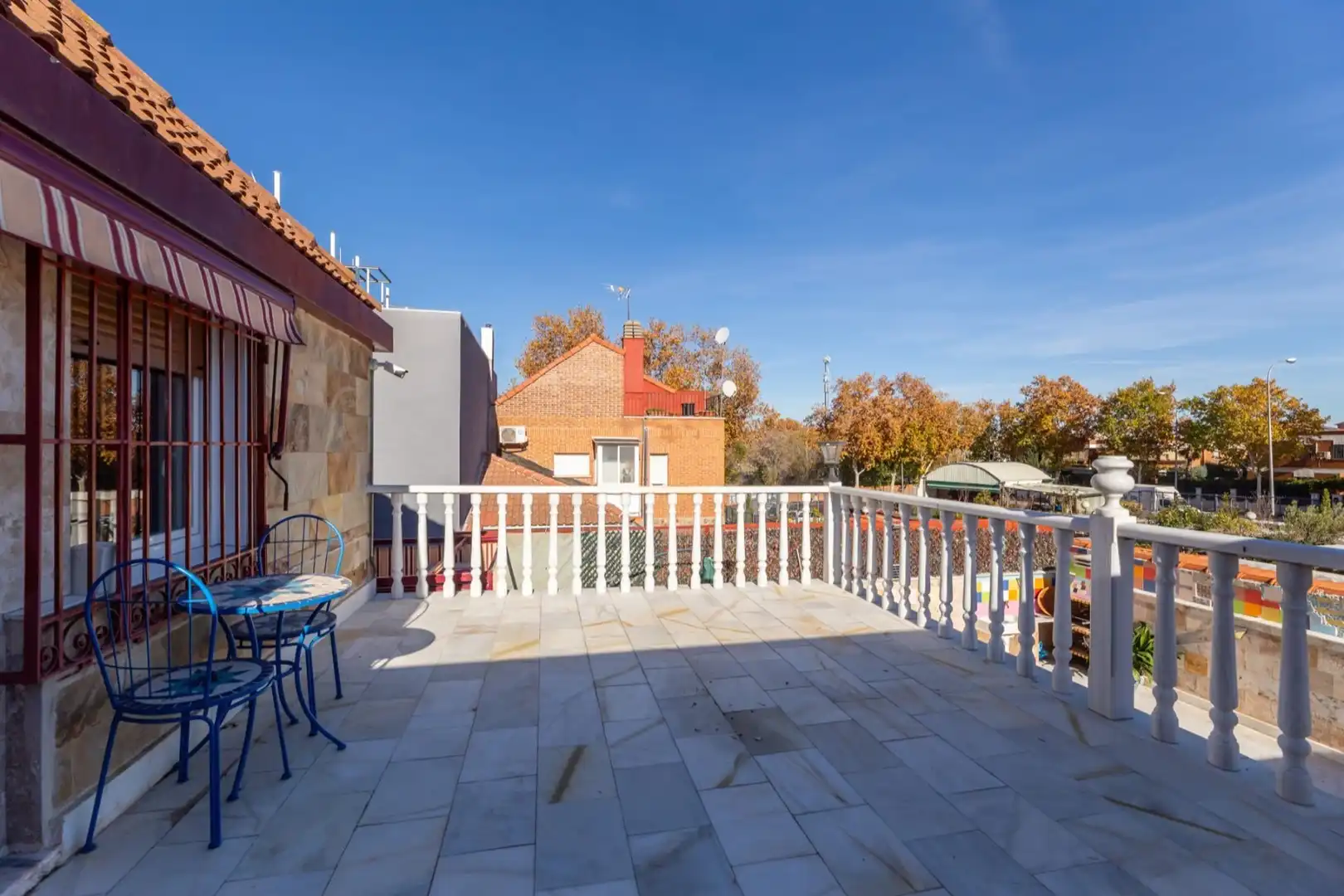 Terraza de Casa adosada en venta en Madrid con Aire acondicionado, Calefacción y Jardín privado