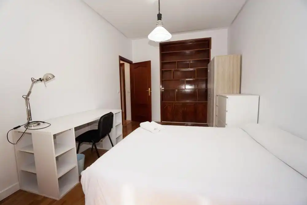 Habitación de Piso de alquiler en Madrid con Calefacción y Amueblado