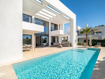Haus mit Balkon zur Miete in Selwo