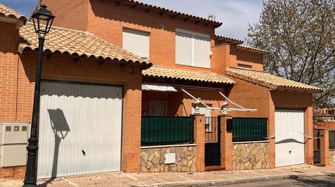 Foto 2 de Casa o chalet en venta en Calle Garcia Lorca, Villaluenga de la Sagra, Toledo