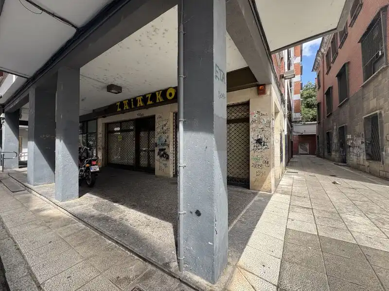 Gewerbefläche zum Verkauf in Bergara