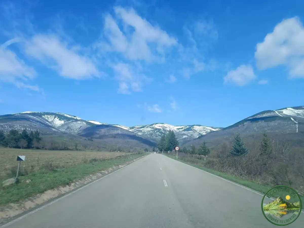 Vista exterior de Finca rústica en venta en Noceda del Bierzo