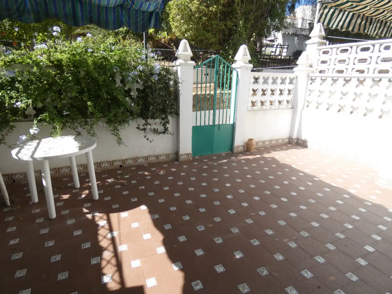 Jardí de Casa adosada en venda en Azuaga amb Aire condicionat, Terrassa i Moblat