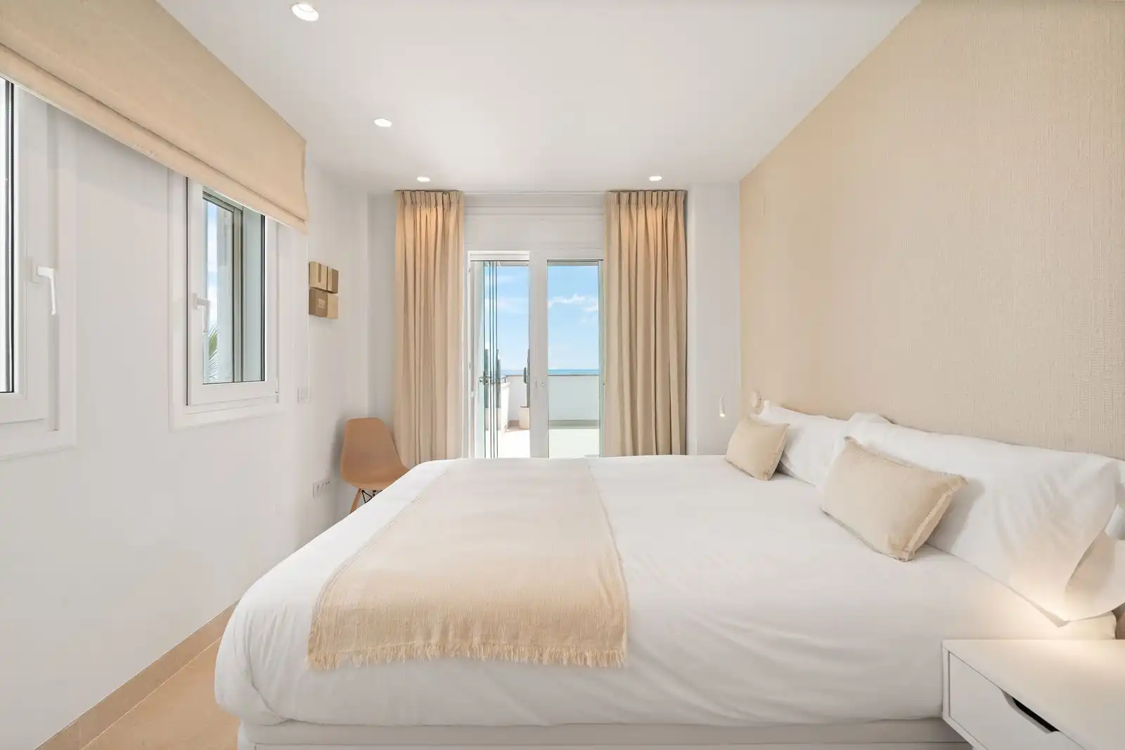 Casa aparellada amb piscina en venda a Urbanizacion los Altos de los Monteros 11, imagen 10