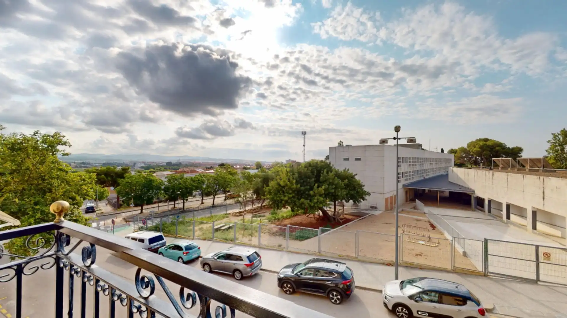 Vista exterior de Casa adosada en venta en Vilanova i la Geltrú con Calefacción y Terraza