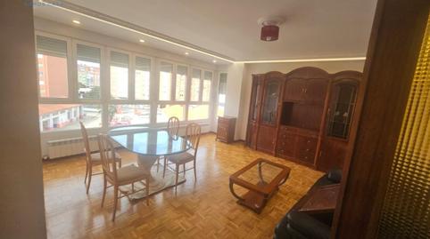 Foto 3 de Piso de alquiler en San Agustín - Parque Europa, Burgos Capital