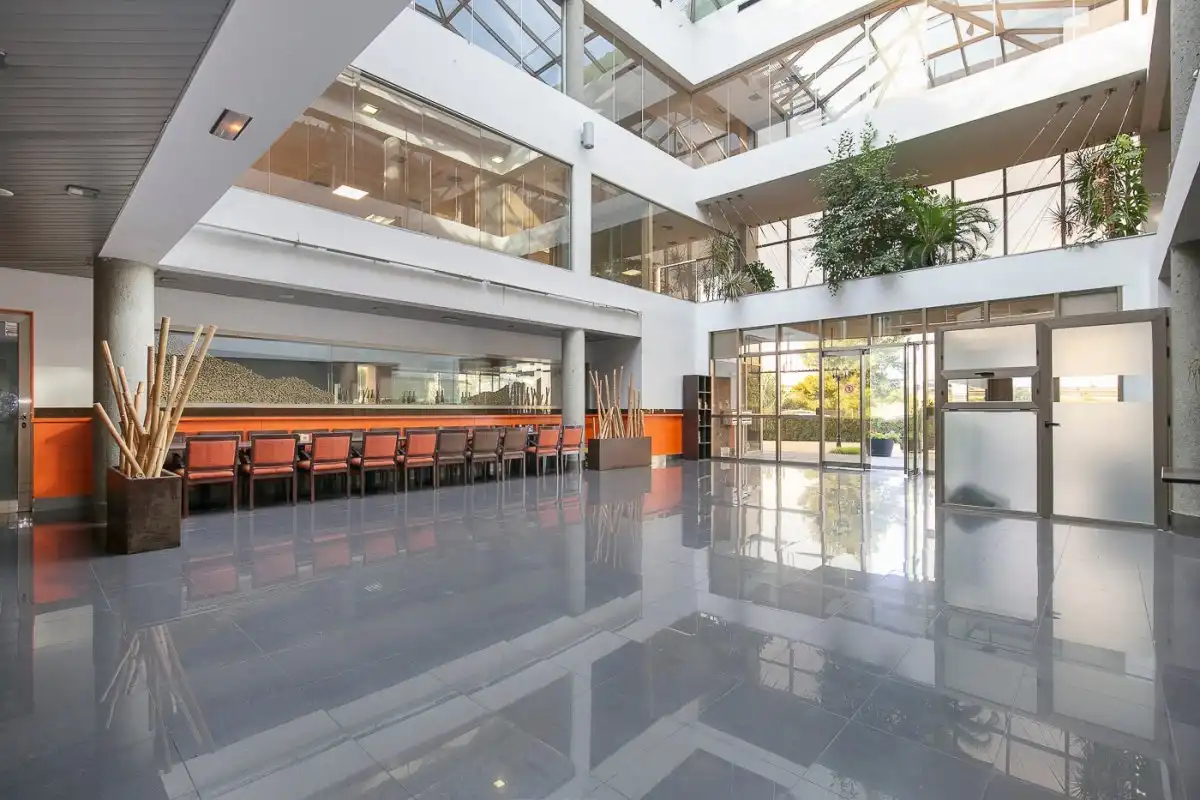 Inmuebles singulares con ascensor en venta en Calle Graham Bell, imagen 6