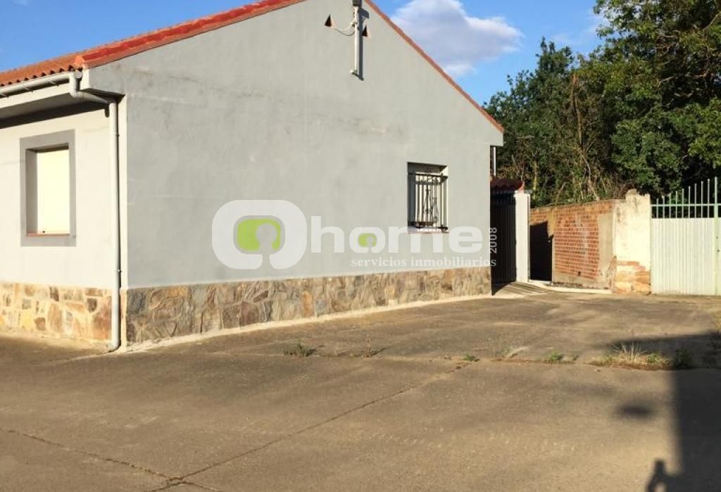 Exterior view of House or chalet for sale in Morales de Rey
