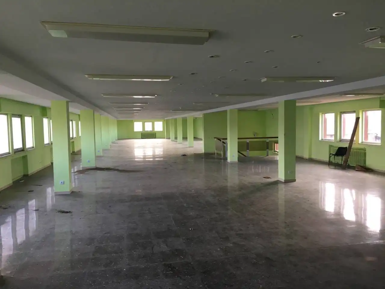 Industrial building for sale in Calle crta. nacional 634, imagen 2