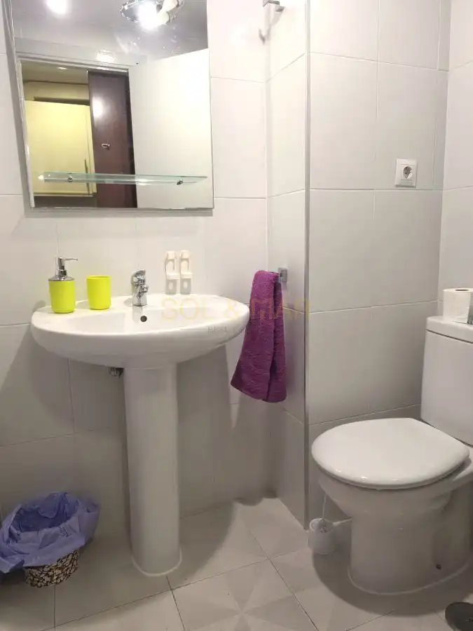 Baño de Estudio en venta en Torremolinos con Aire acondicionado, Calefacción y Amueblado