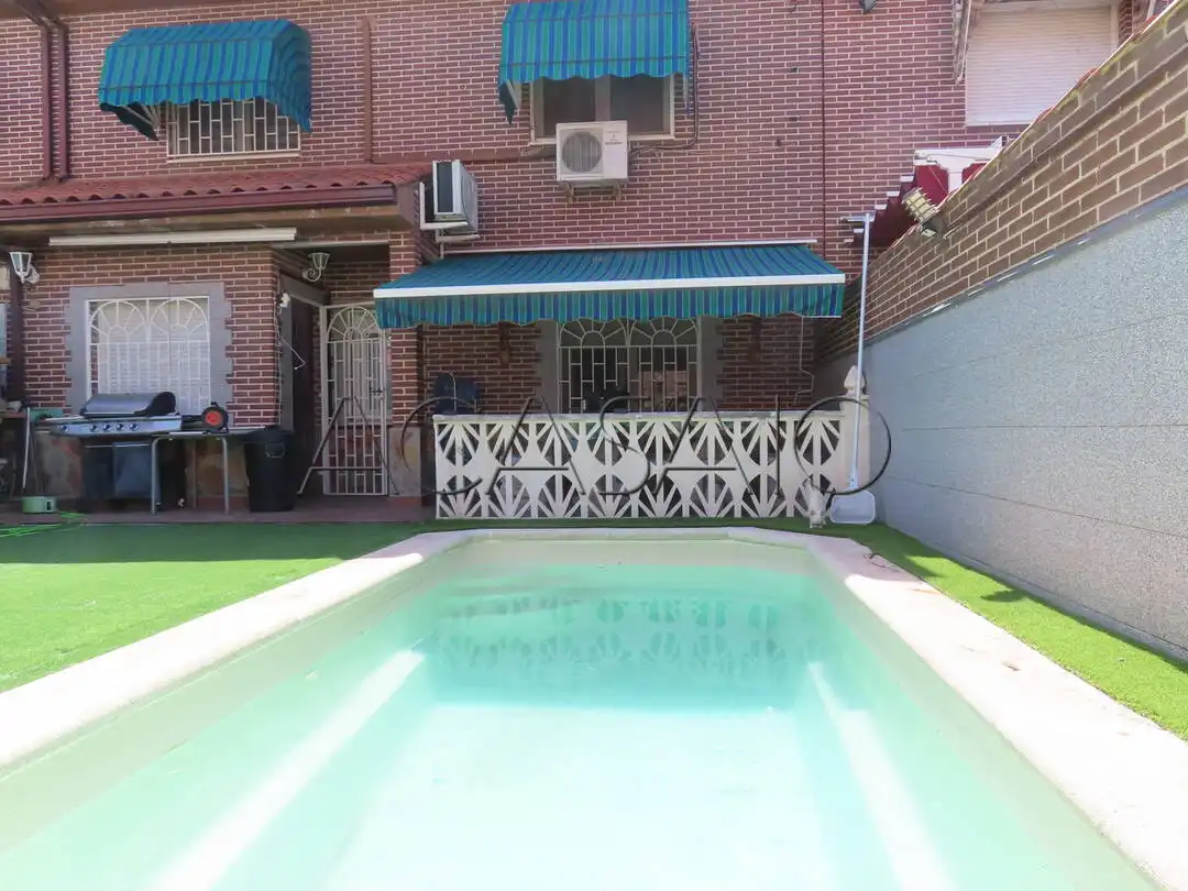 Casa con piscina in vendita a El Viso de San Juan, imagen 5