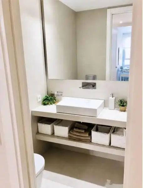 Baño de Apartamento en venta en Madrid con Aire acondicionado, Calefacción y Jardín privado