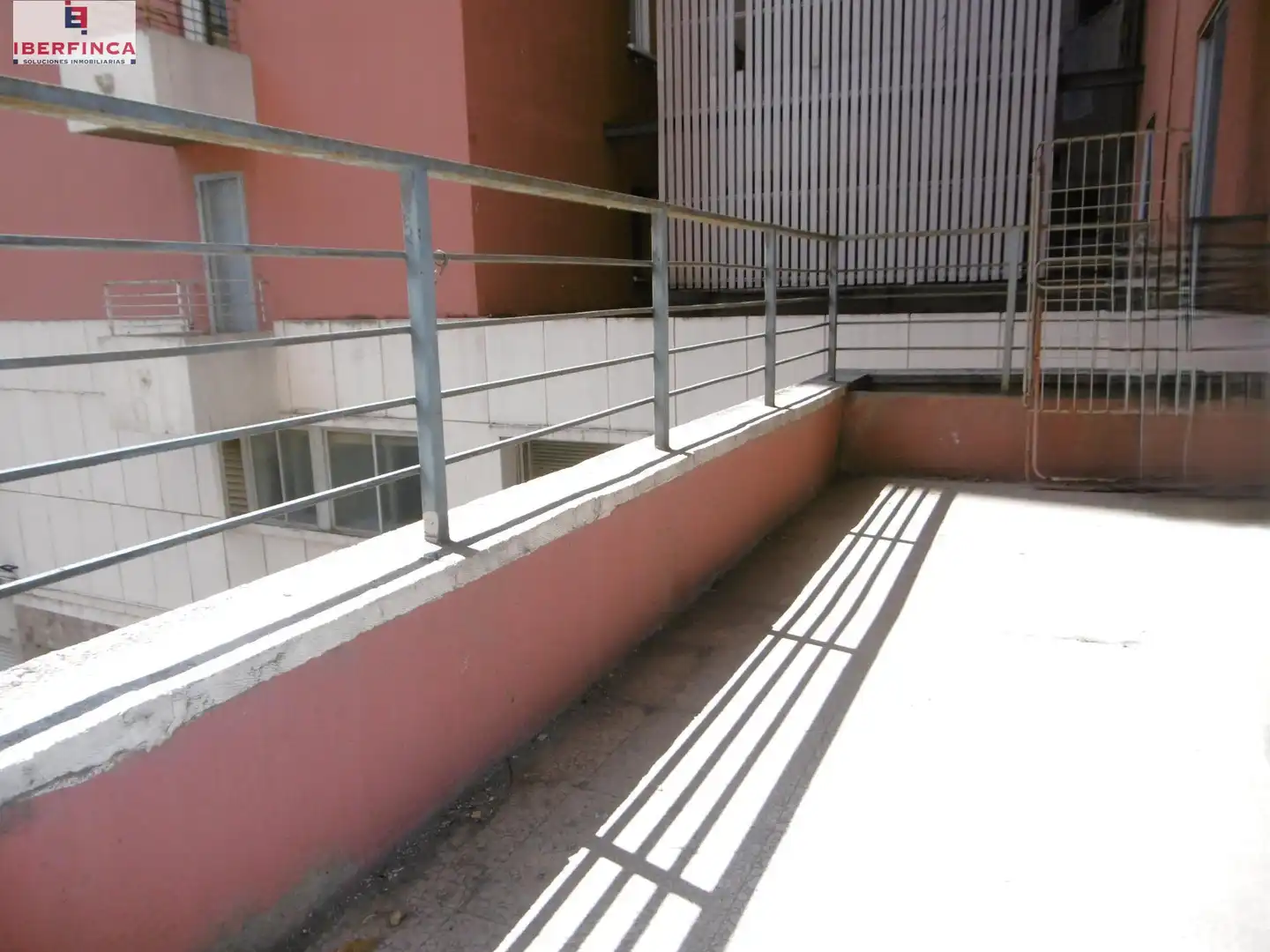 Flat with lift for sale in Calle PADRE FRANCISCO SUAREZ, imagen 5