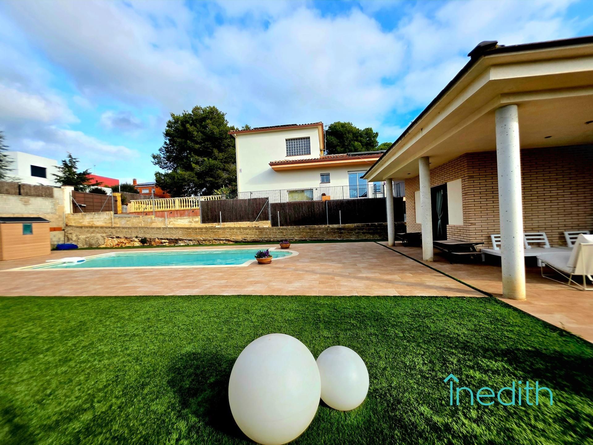 Swimming pool of House or chalet for sale in Canyelles  with Air Conditioner, Heating and Private garden