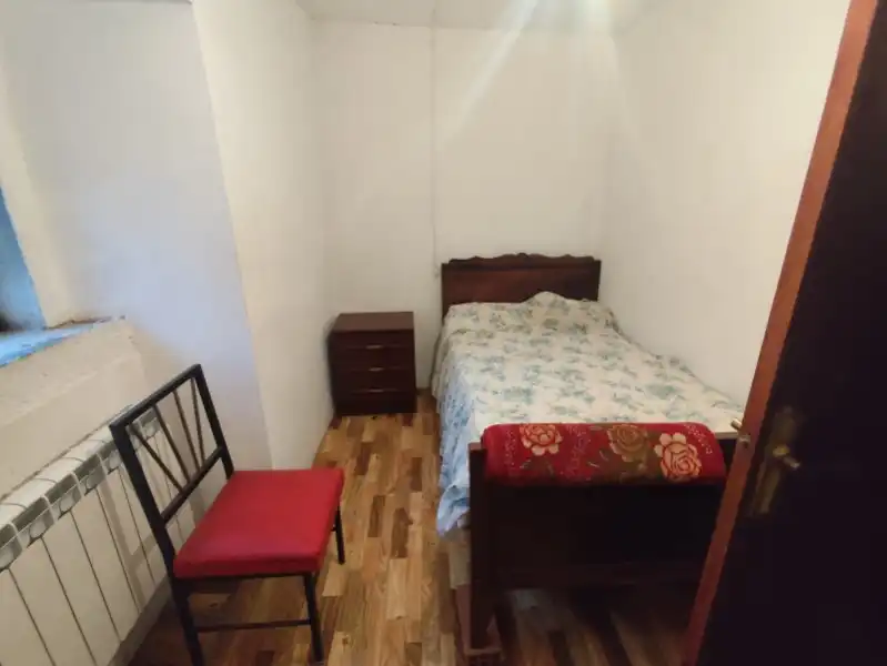 Habitación de Casa o chalet en venta en Salas con Trastero y Amueblado