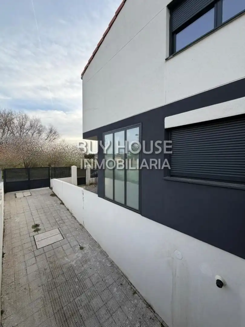 Detached house with balcony for sale in La Montaña - El Cortijo, imagen 4