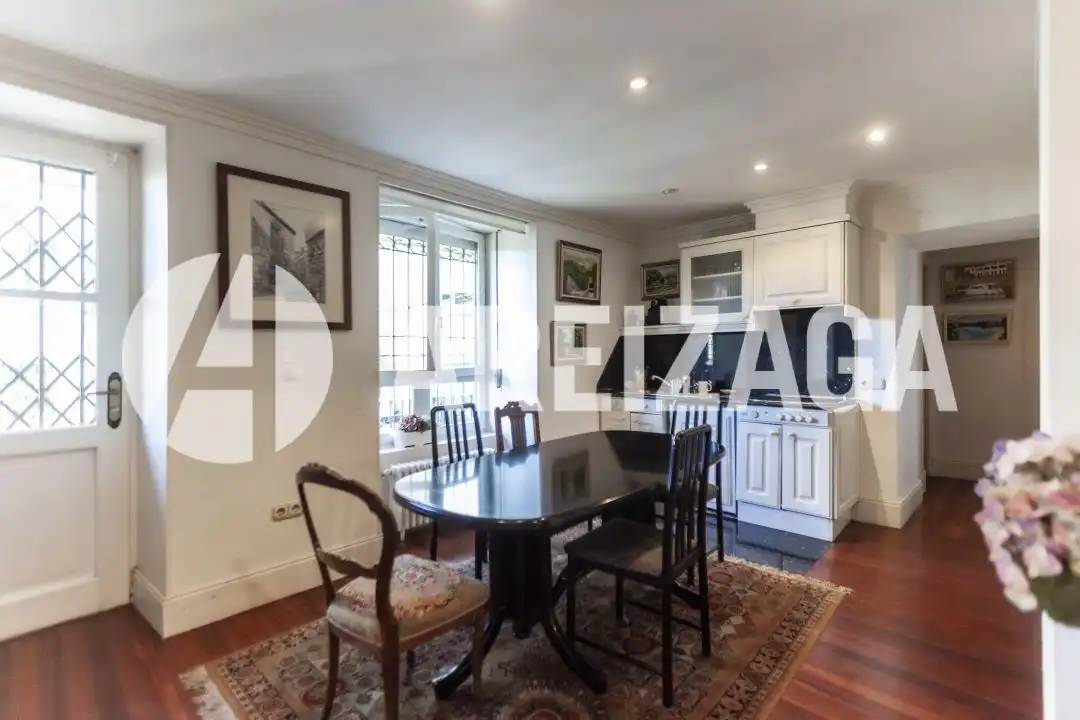 Comedor de Casa o chalet en venta en Donostia - San Sebastián  con Calefacción, Jardín privado y Terraza