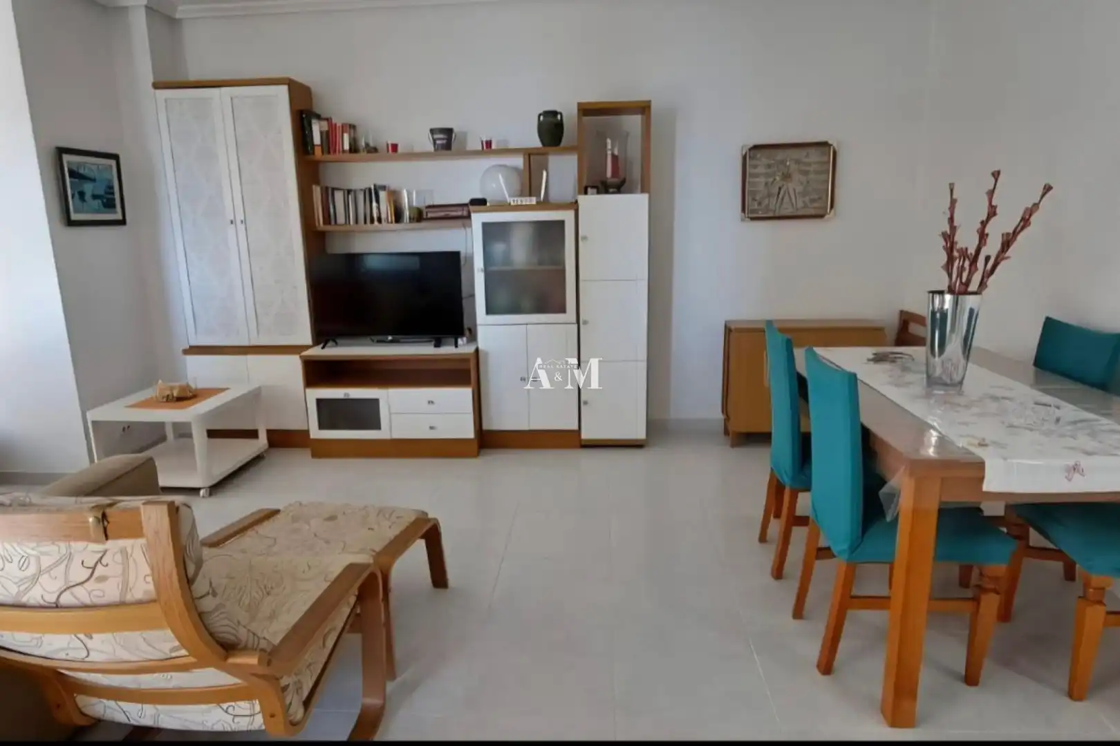 Sala de estar de Apartamento de alquiler en Torrevieja con Aire acondicionado, Calefacción y Terraza