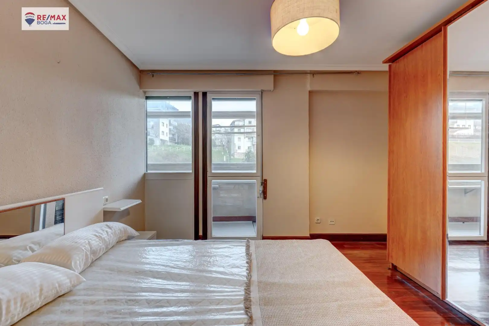 Bedroom of Flat for sale in Errenteria  with Parquet flooring and Furnished