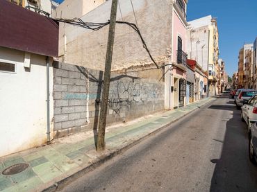 Terrenys i solars en venda a Calle JESUS PERCEVAL 51