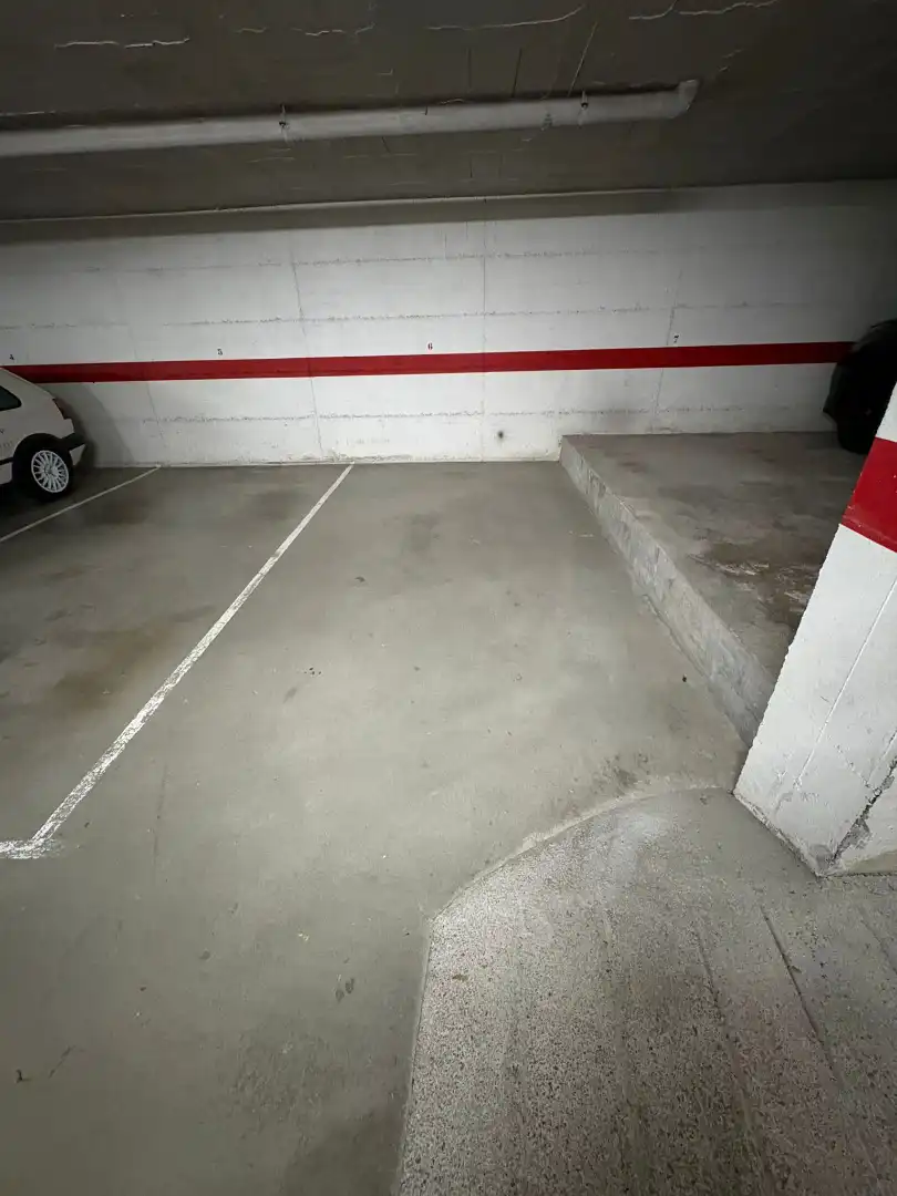 Parking of Garage for rent in Girona