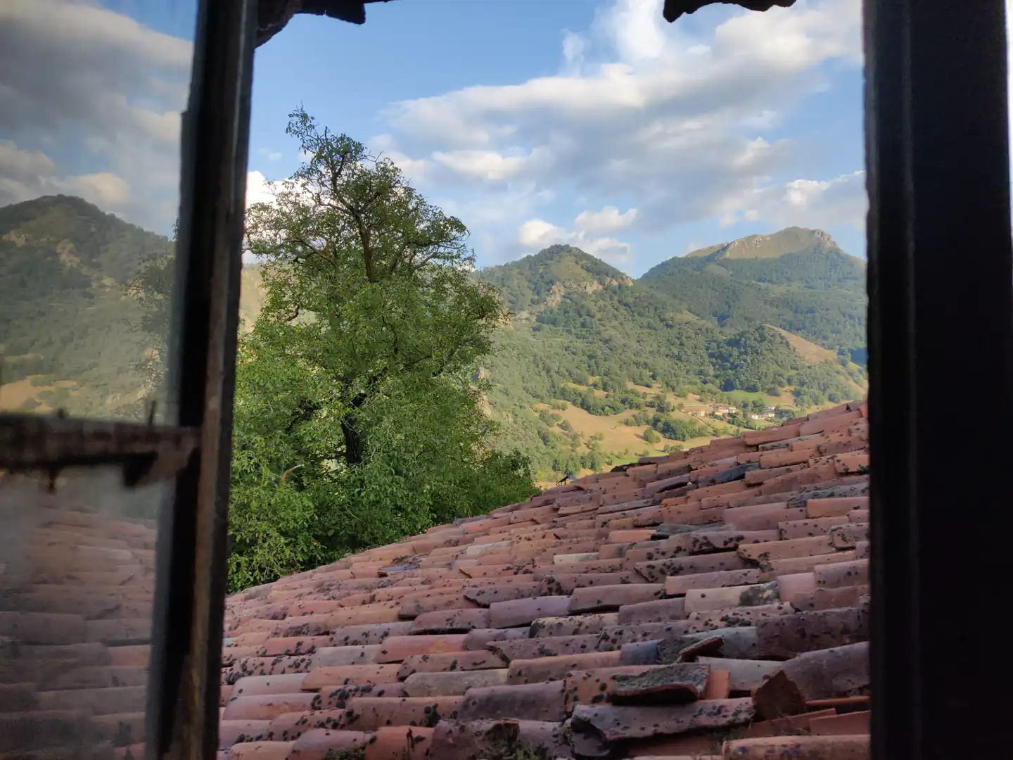 Vista exterior de Casa adosada en venta en Vega de Liébana con Terraza