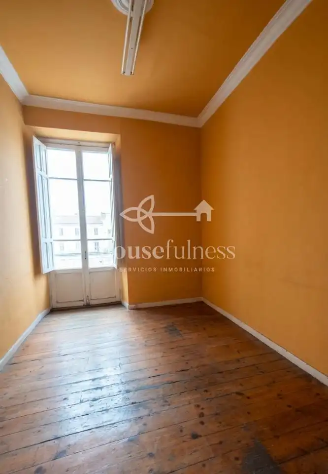 Schlafzimmer von Gebäude zum Verkauf in Ferrol