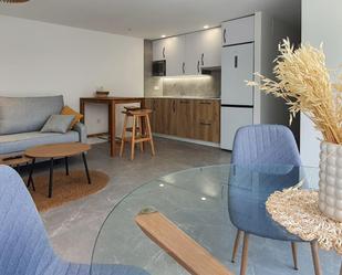 Sala d'estar de Apartament de lloguer en L'Alfàs del Pi amb Aire condicionat