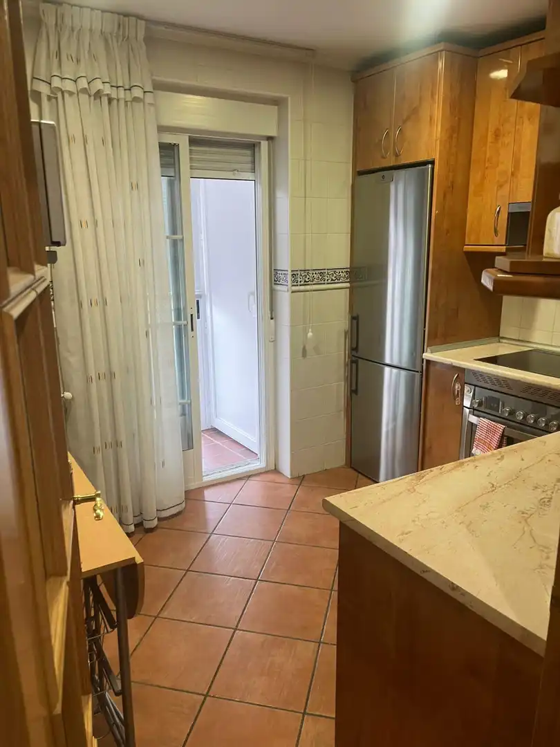 Cuina de Pis de lloguer en Ávila amb Calefacció, Terrassa i Moblat