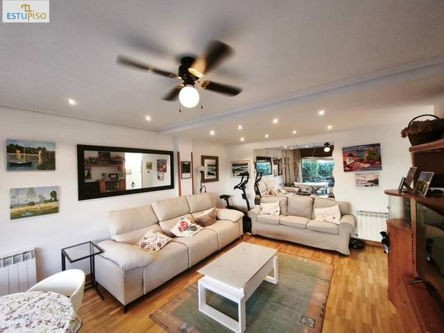 Casa adosada en Venta en Calle LANBARRIA en Arriaga - Lakua