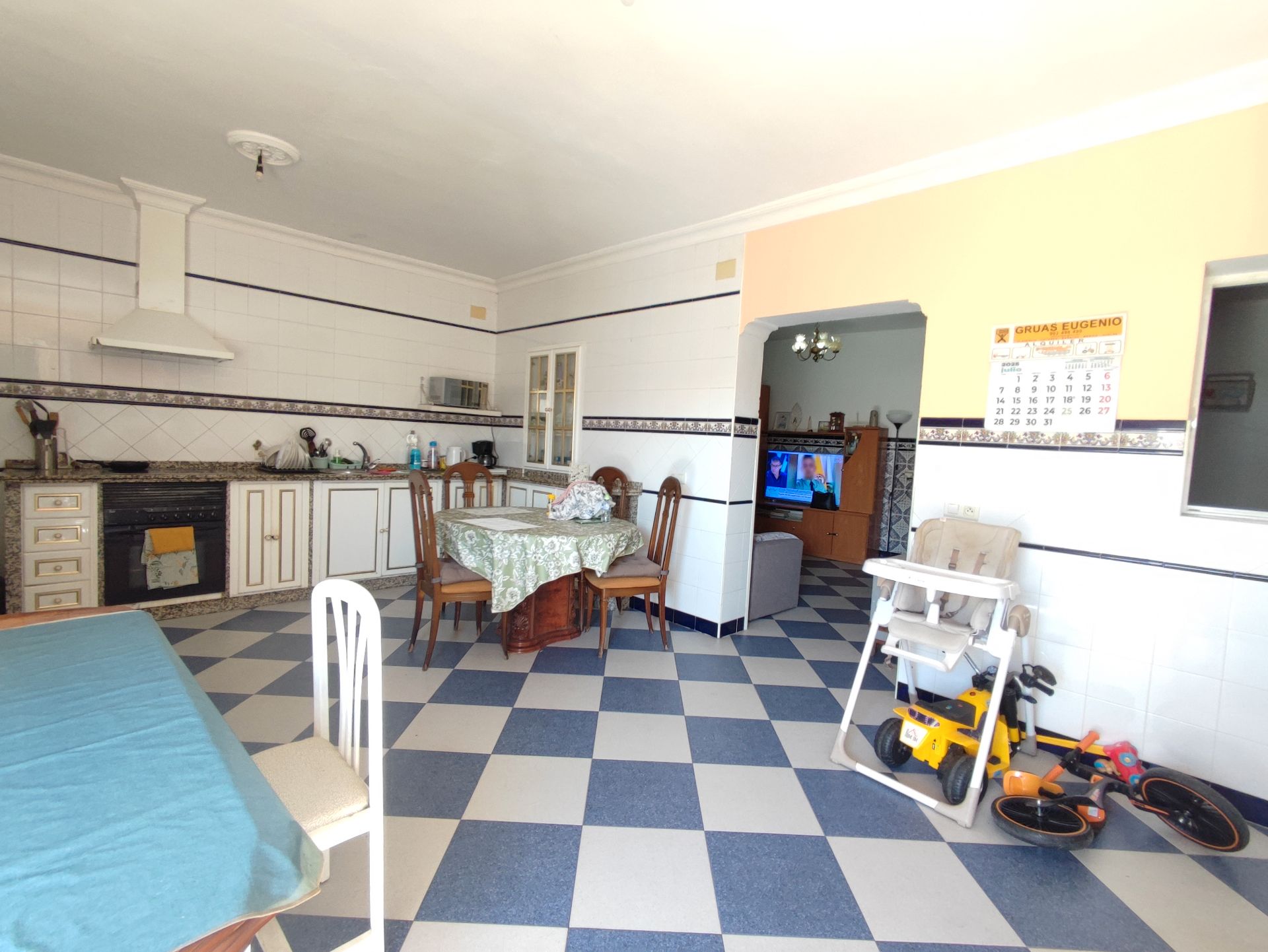 Cuina de Casa o xalet en venda en Gibraleón amb Jardí privat i Terrassa