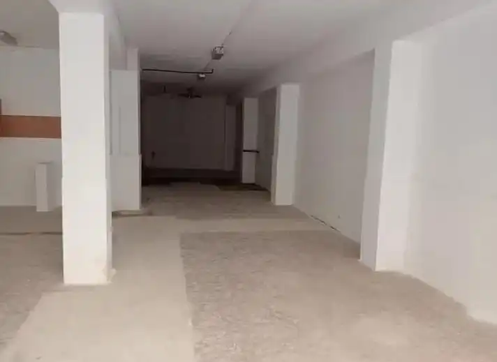 Local comercial en venda a Calle Escolar de Viator 9, imagen 3