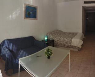 Study to rent in Triana Este