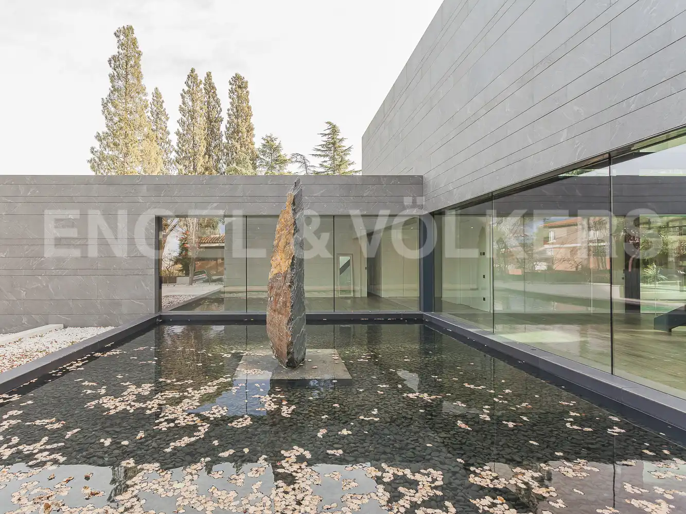 Vista exterior de Casa o xalet de lloguer en Sant Cugat del Vallès amb Aire condicionat, Calefacció i Jardí privat