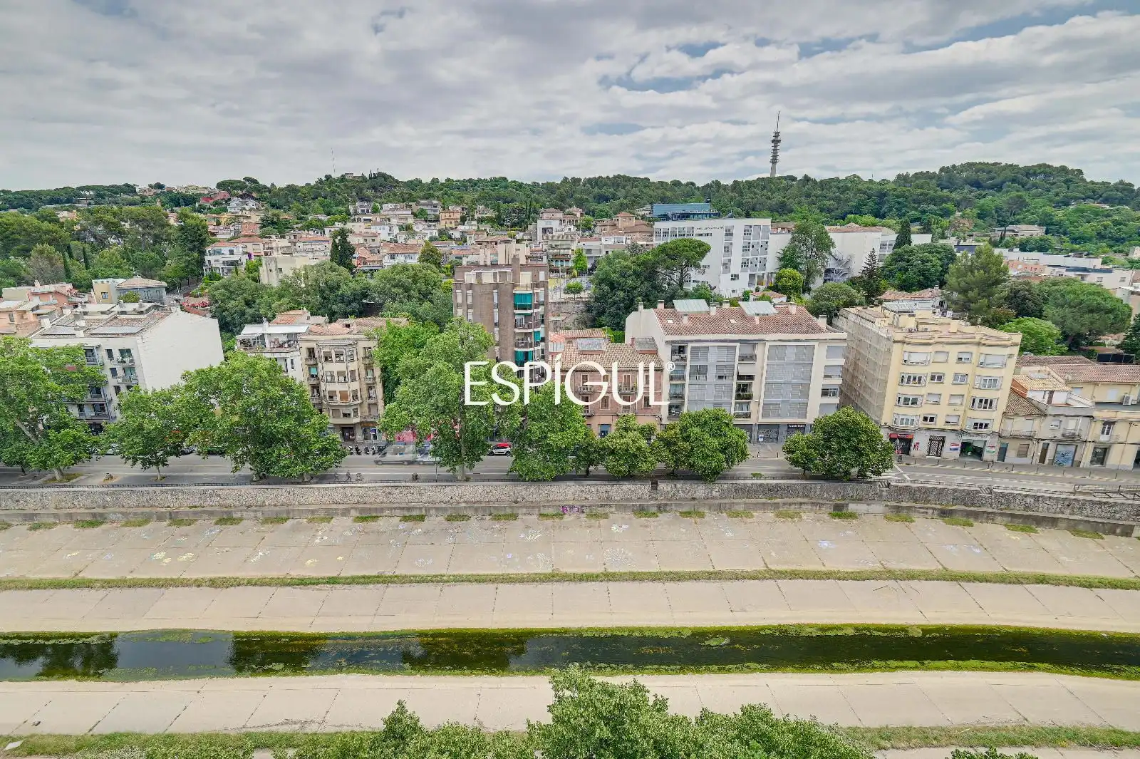 Piso en venta en Girona con Calefacción, Parquet y Amueblado