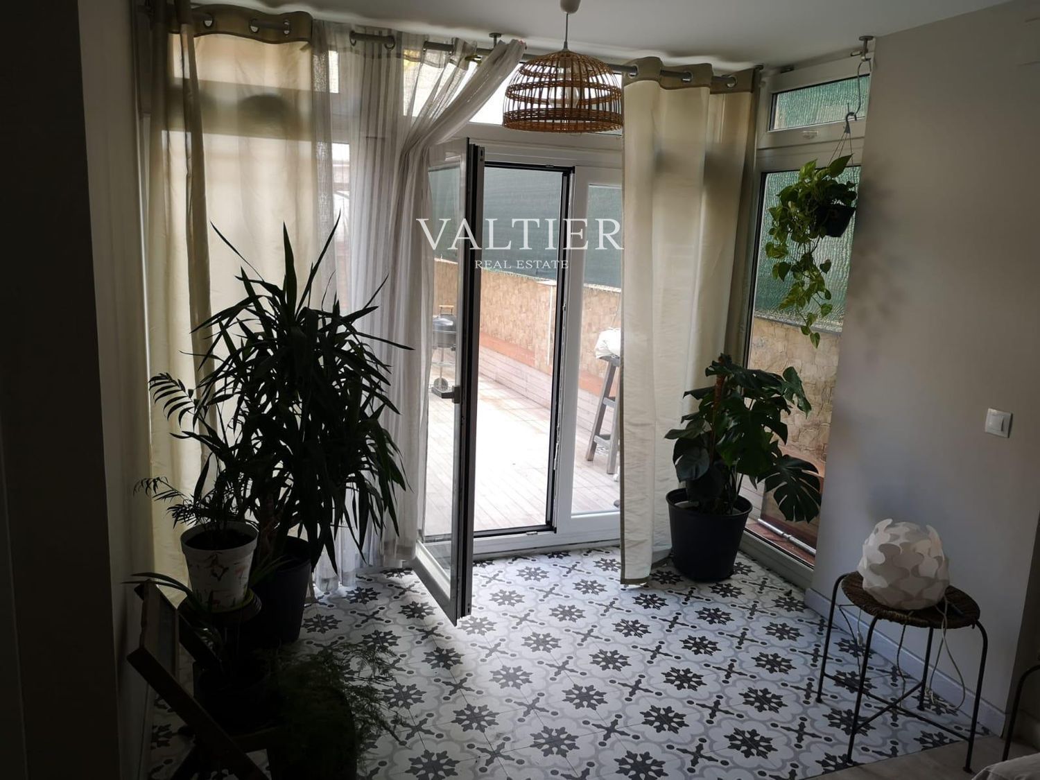 Piso de alquiler en  Madrid Capital con Aire acondicionado, Terraza y Amueblado