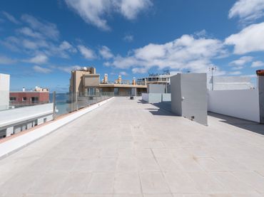 Ático con balcón en venta en Calle Alfredo L Jones 35