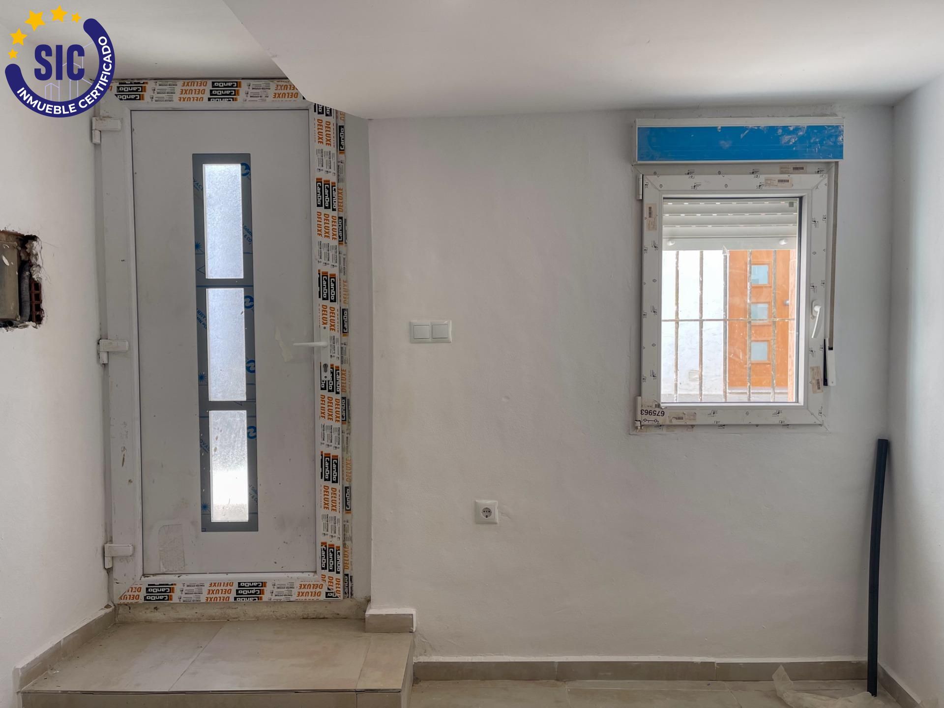Casa o xalet en venda en Requena amb Balcó