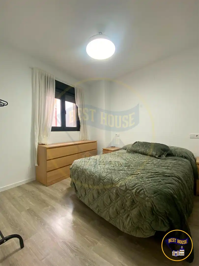 Flat for sale in Calle JOSE COBO, Centro