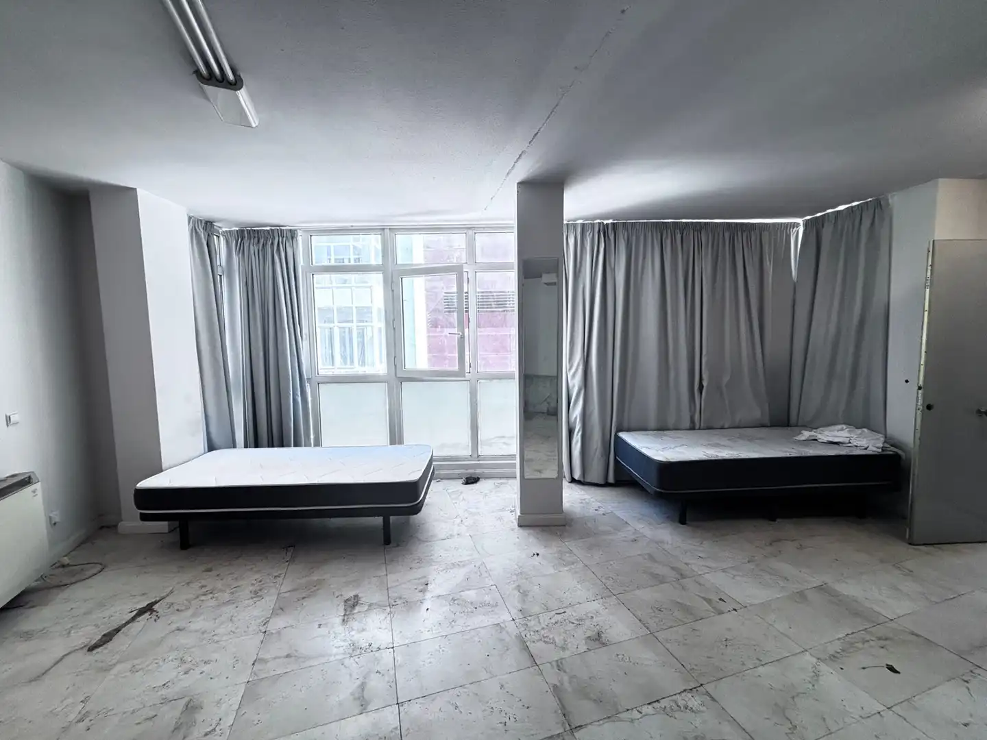 Schlafzimmer von Gebäude zum Verkauf in Burgos