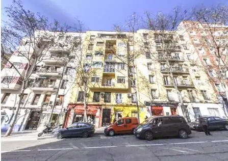 Vista exterior de Piso en venta en  Madrid Capital
