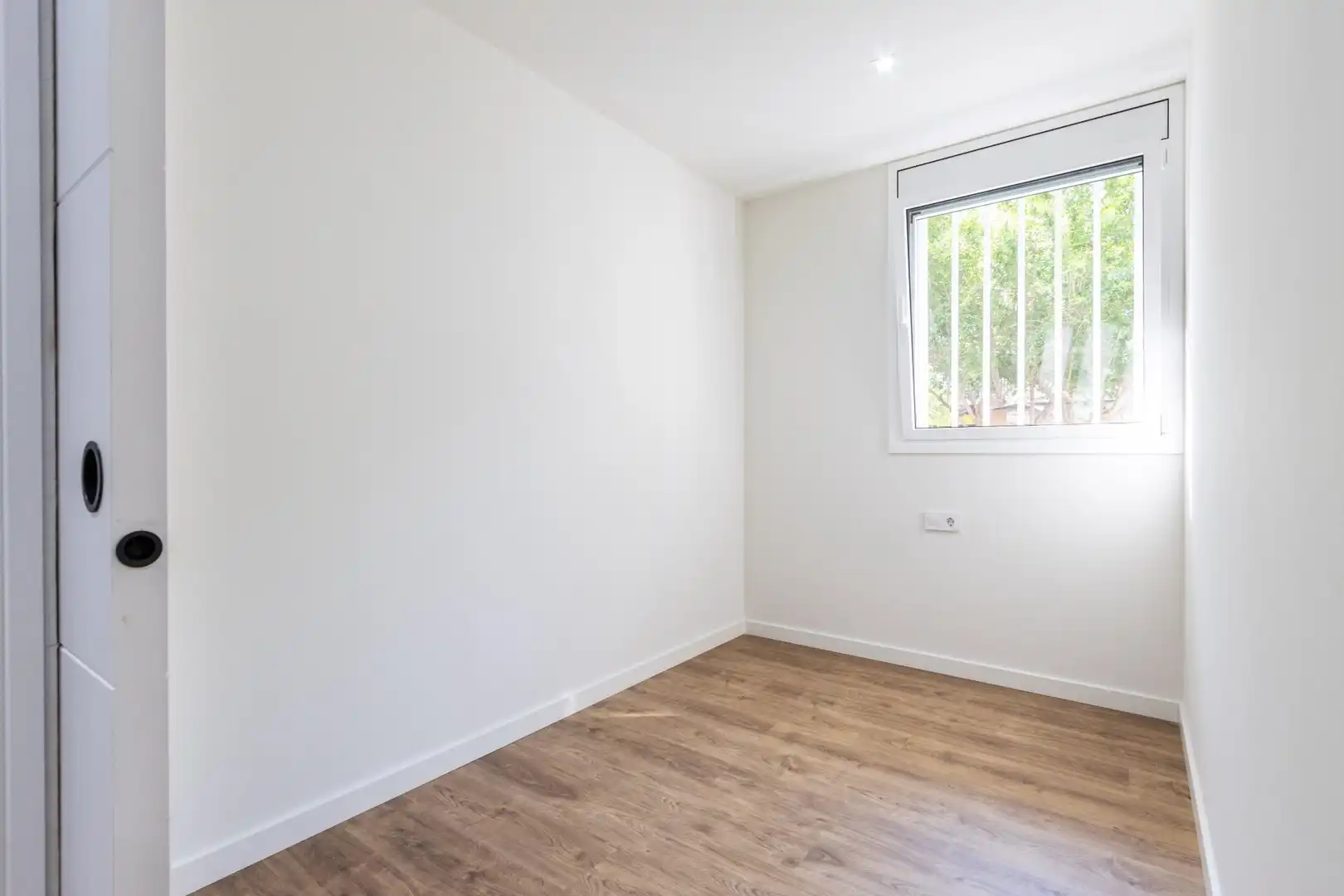 Habitación de Piso en venta en Sabadell con Aire acondicionado, Calefacción y Parquet
