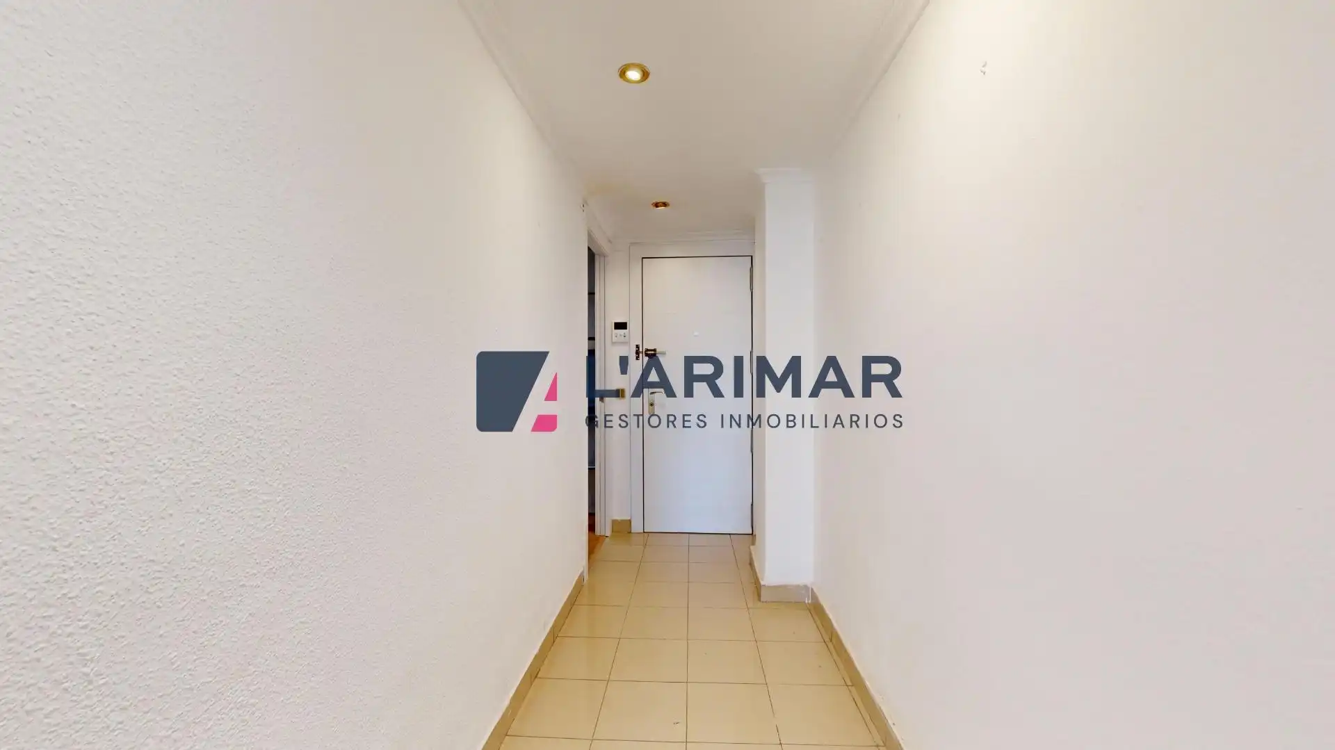Piso en venta en Alicante / Alacant con Amueblado y Piscina comunitaria