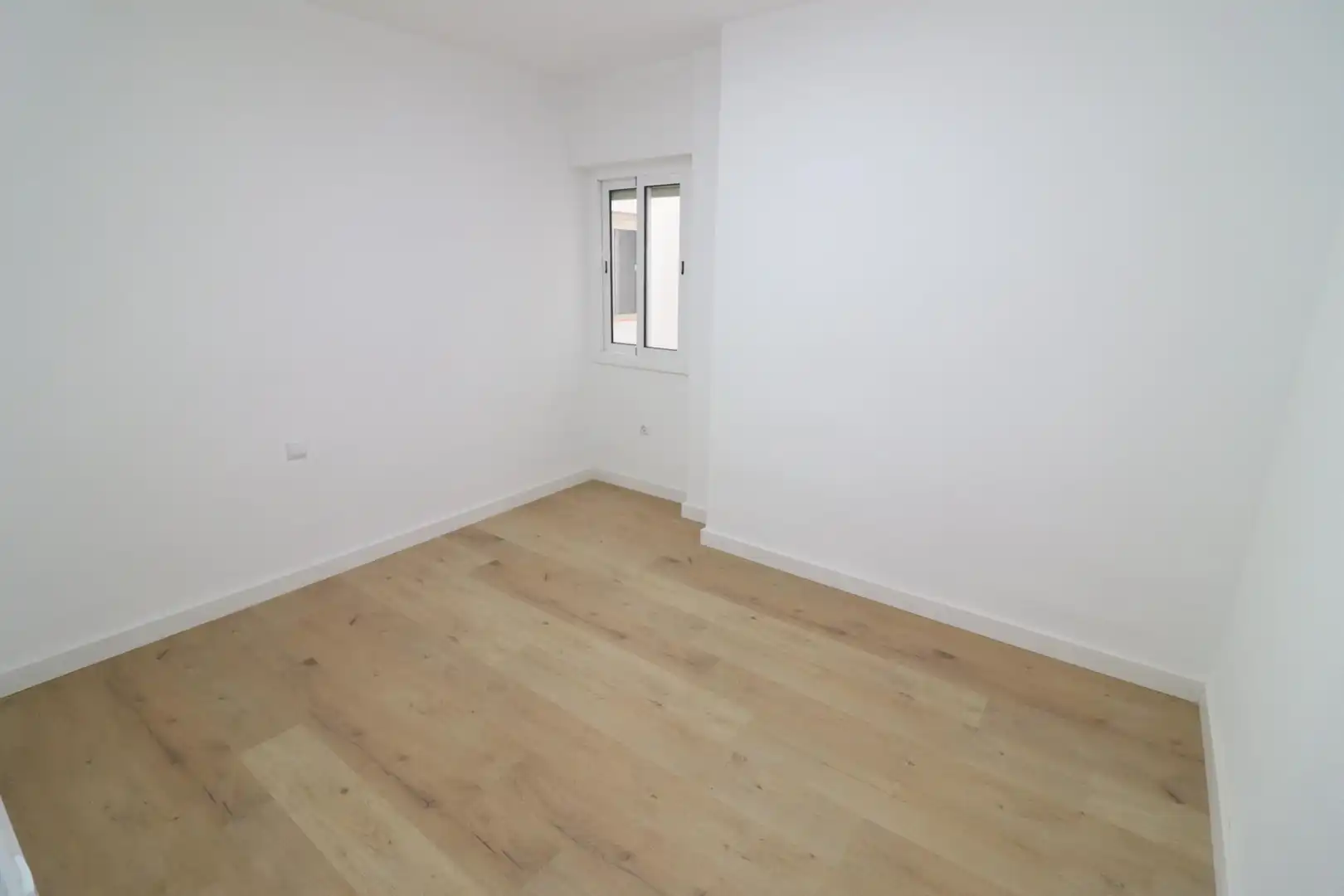 Piso en venta en Alcanar con Parquet y Terraza