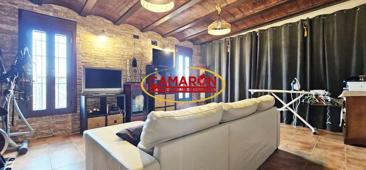 Sala d'estar de Casa o xalet en venda en Coria del Río amb Aire condicionat