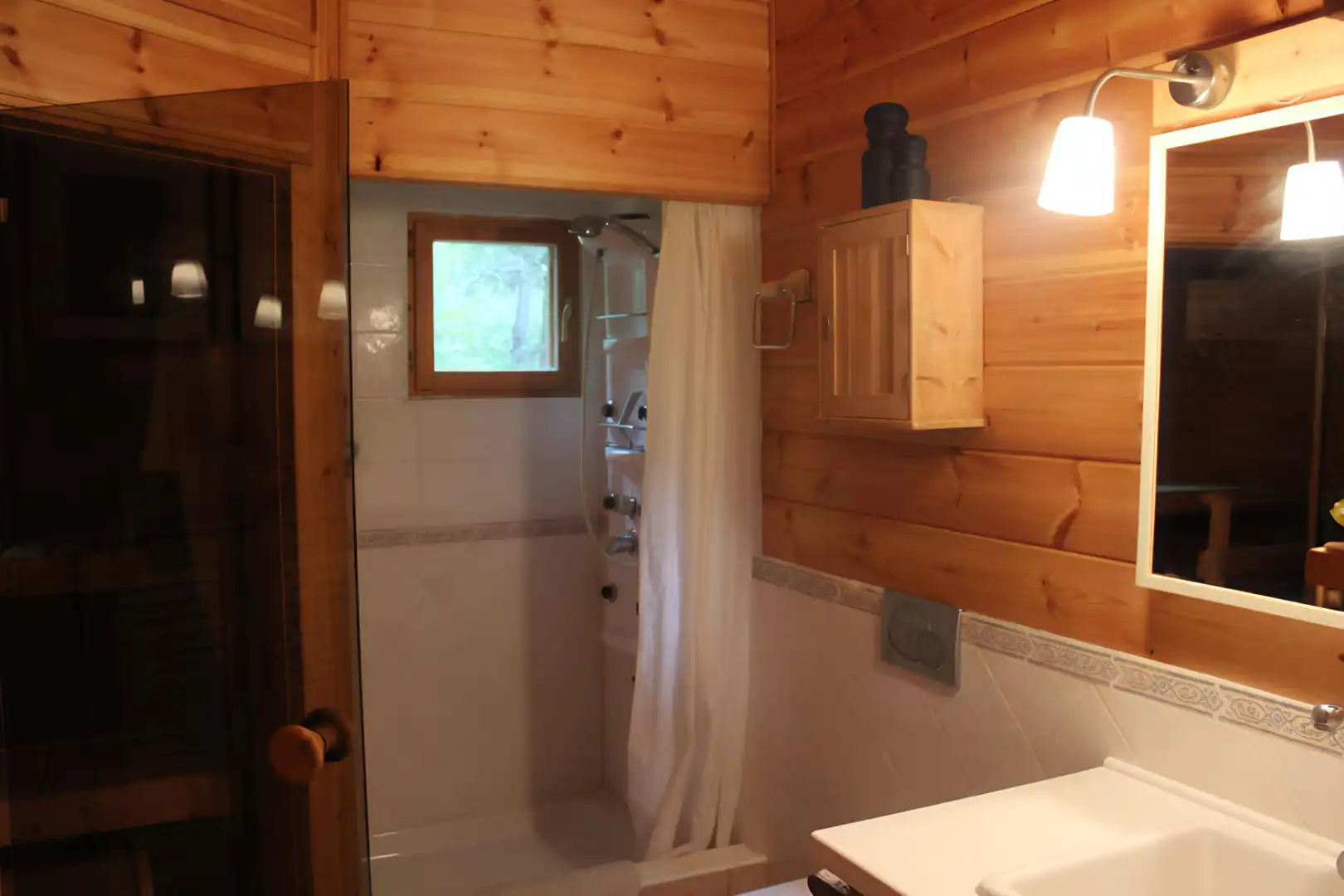 Baño de Finca rústica en venta en Camprodon con Jardín privado y Amueblado
