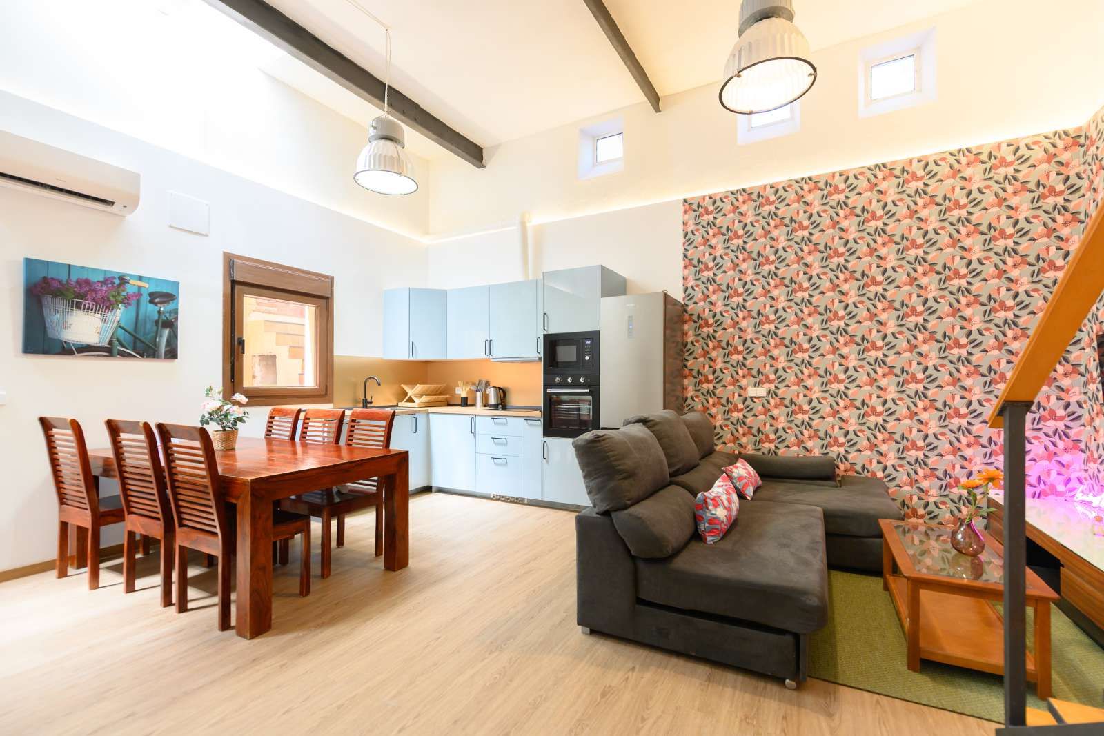 Living room of Apartment to share in  Madrid Capital  with Air Conditioner and Terrace