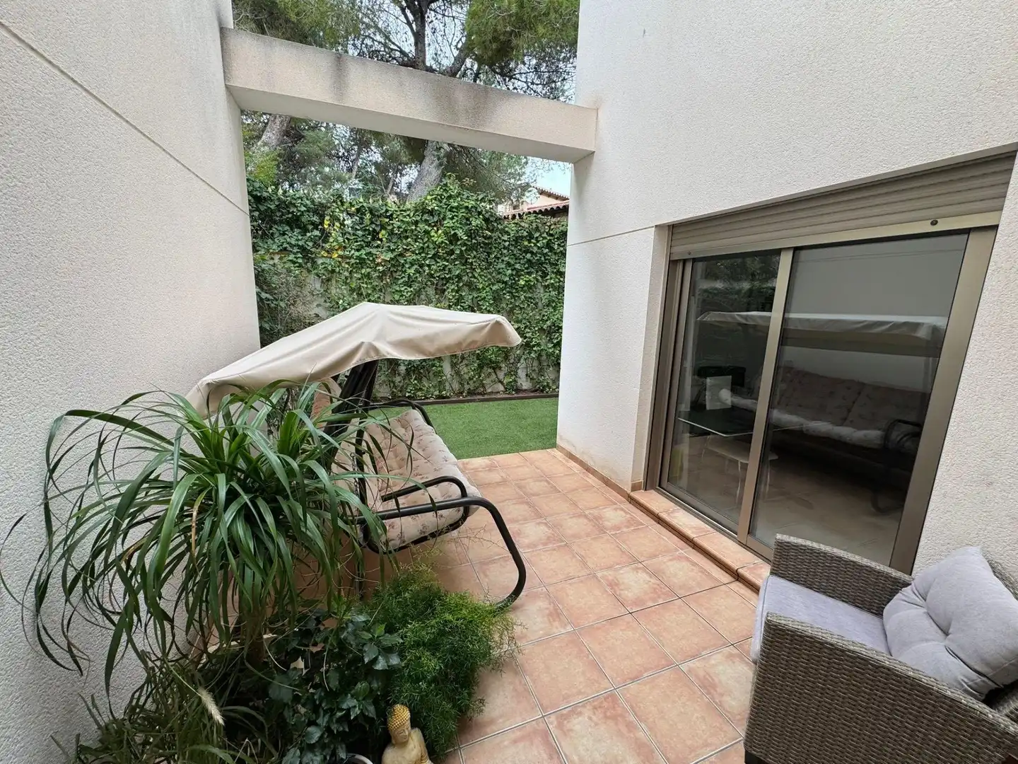 Terrassa de Finca rústica en venda en Torrevieja amb Jardí privat, Piscina i Moblat