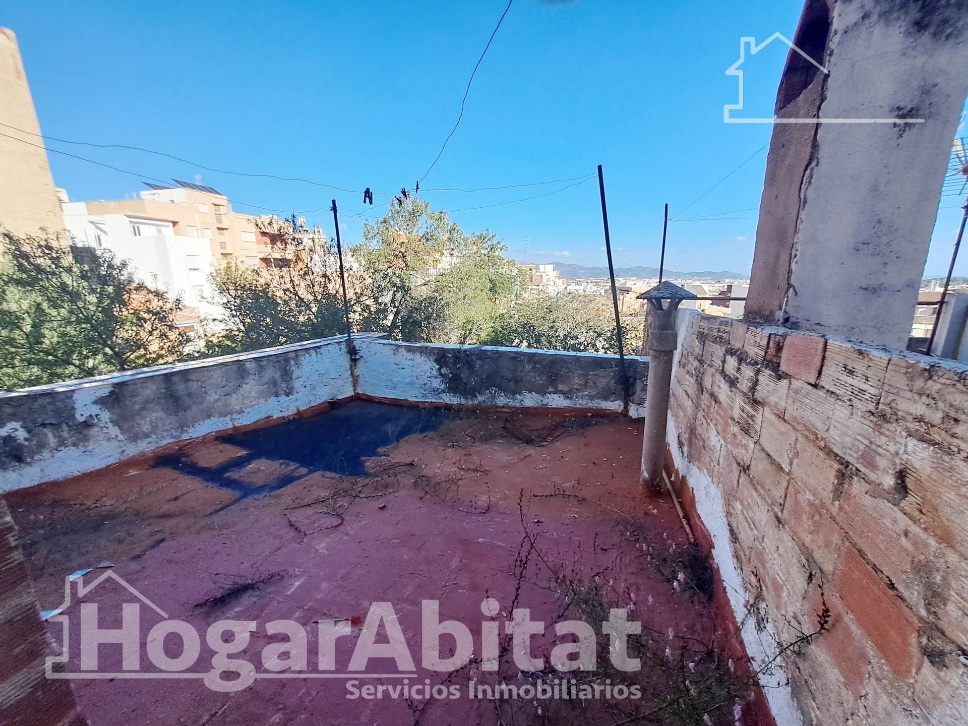 Exterior view of House or chalet for sale in L'Alcora  with Terrace