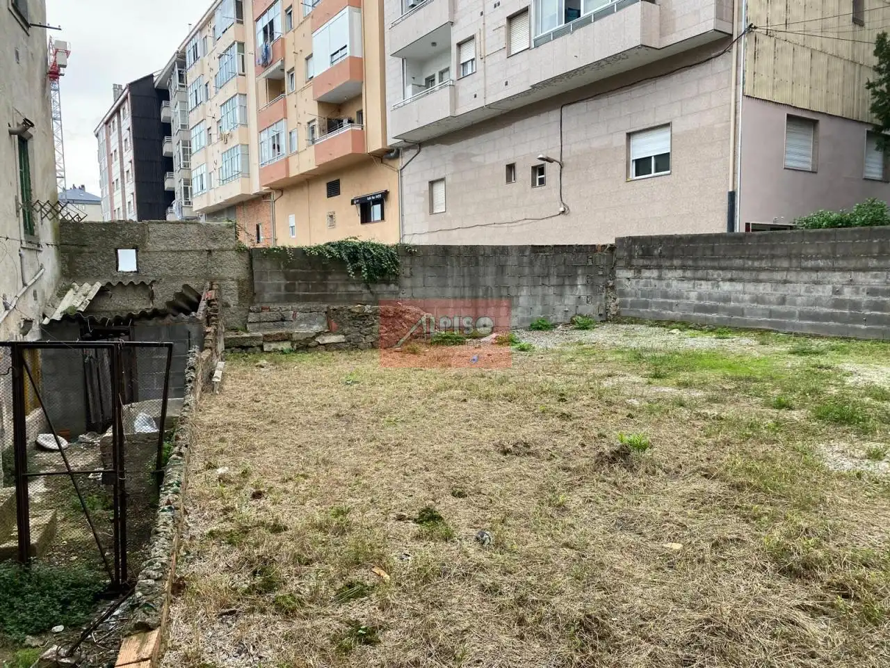 Buildings for sale in Ourense Capital 